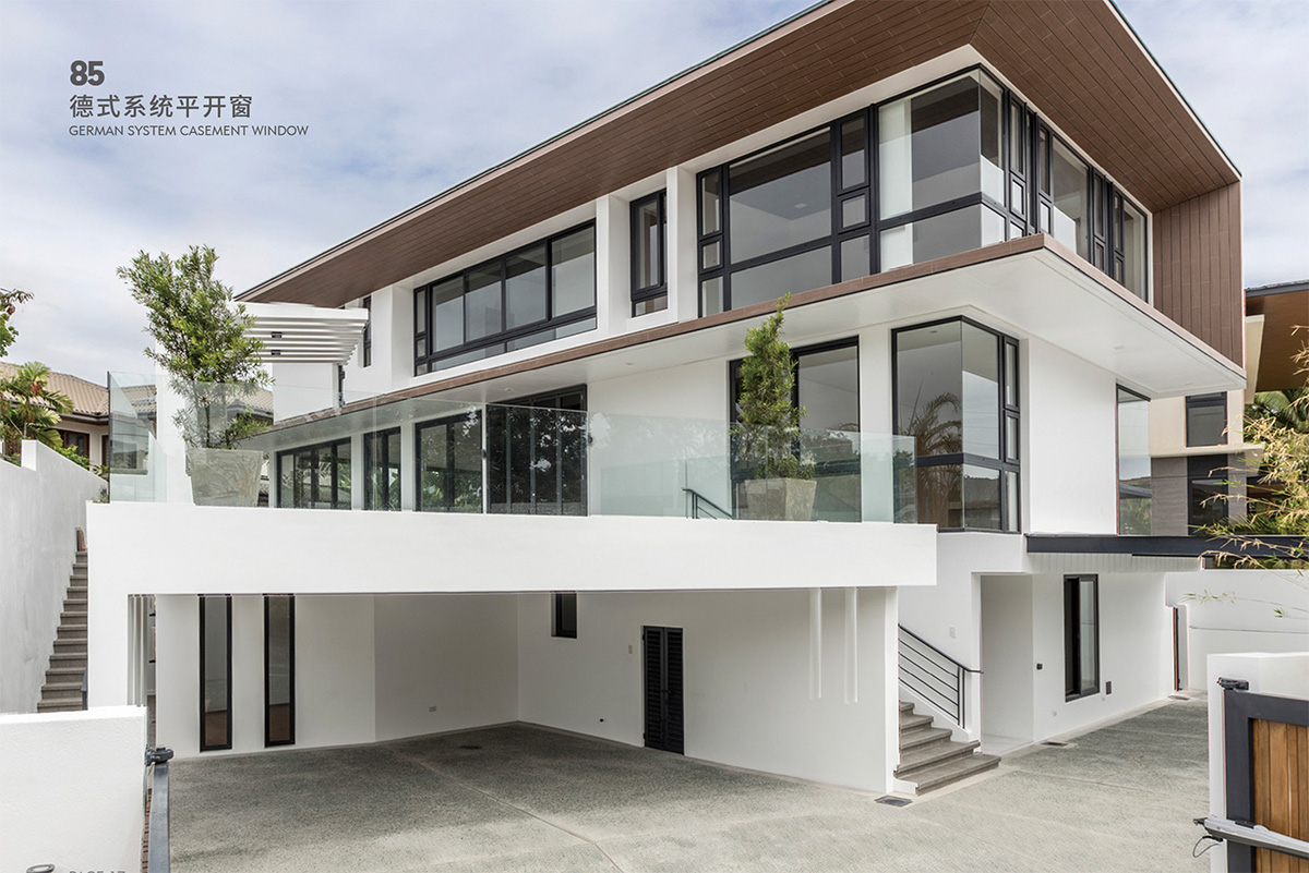 85德式系統(tǒng)平開窗.jpg